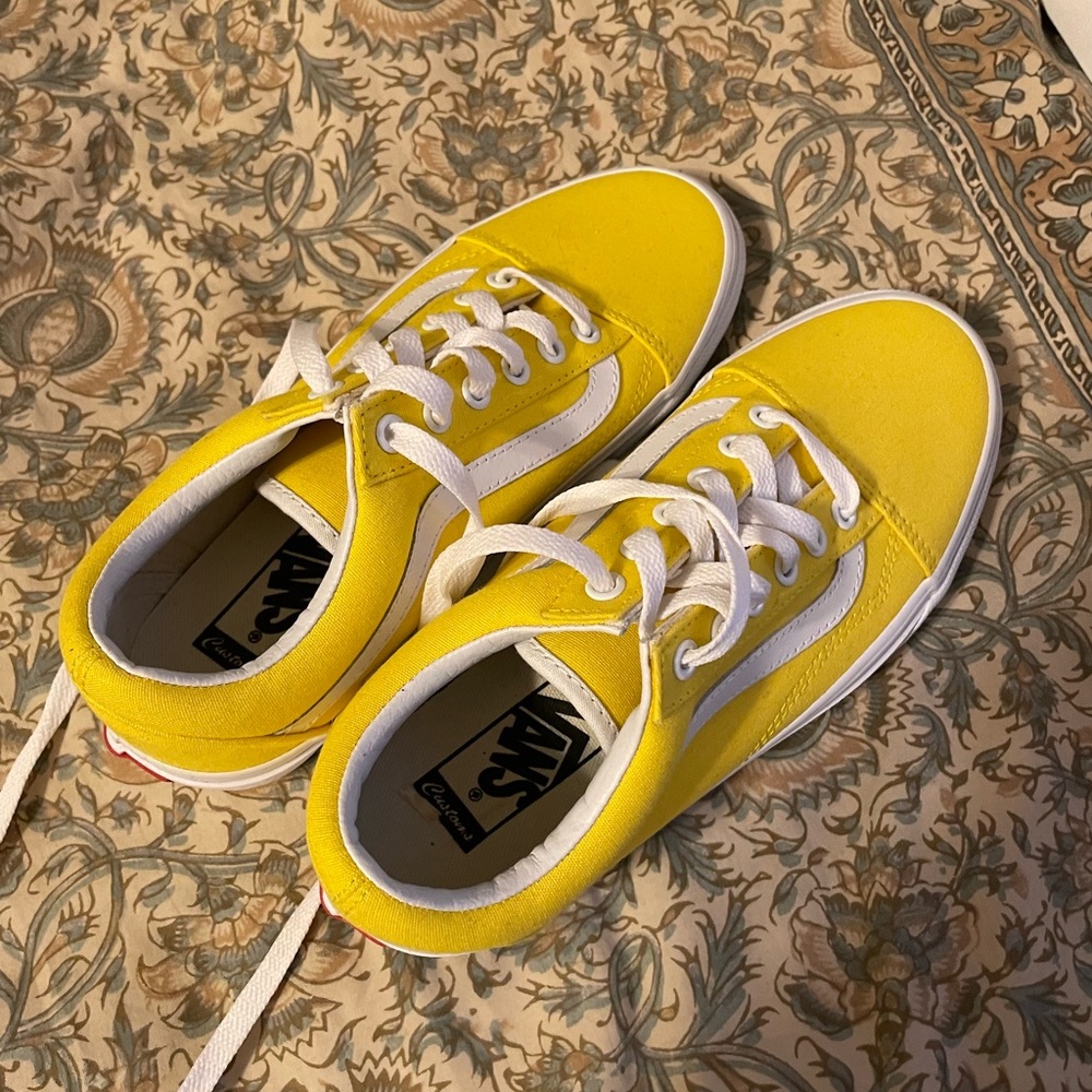 Vans Old Skool Yellow size 7.5